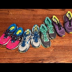Women’s running shoes size 7